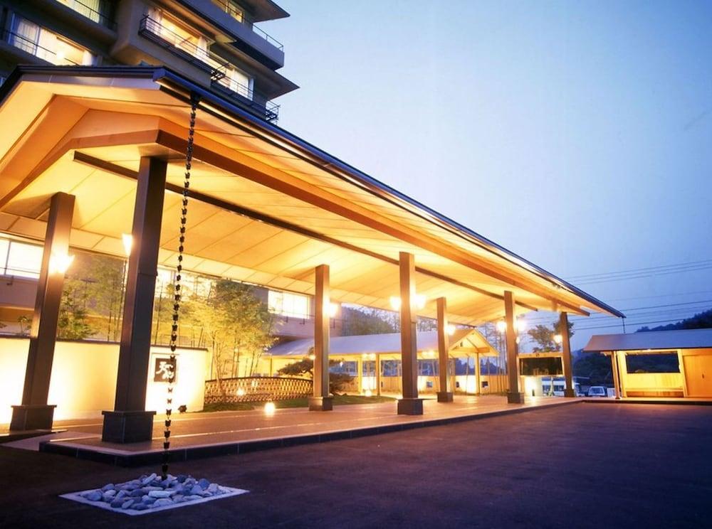 Hirugami Grand Hotel Tenshin Achi Buitenkant foto