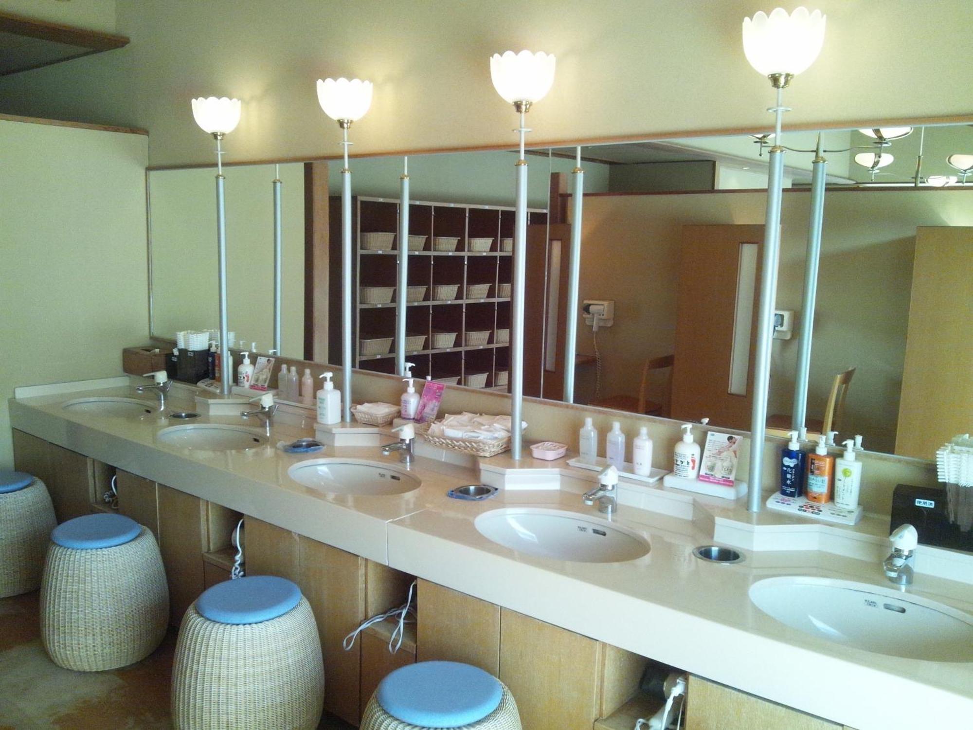 Hirugami Grand Hotel Tenshin Achi Buitenkant foto